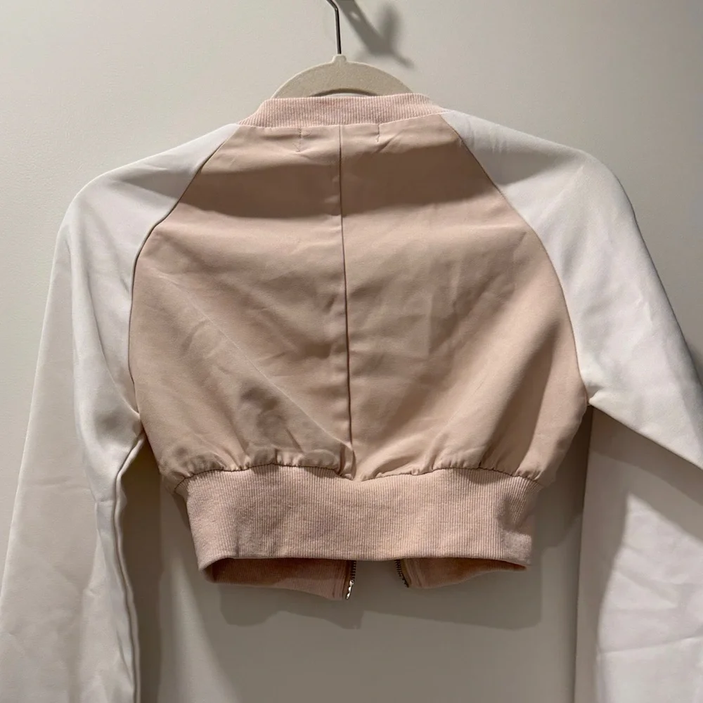 AKIRA Beige and White Cropped Hoodie - Picture 5 of 5